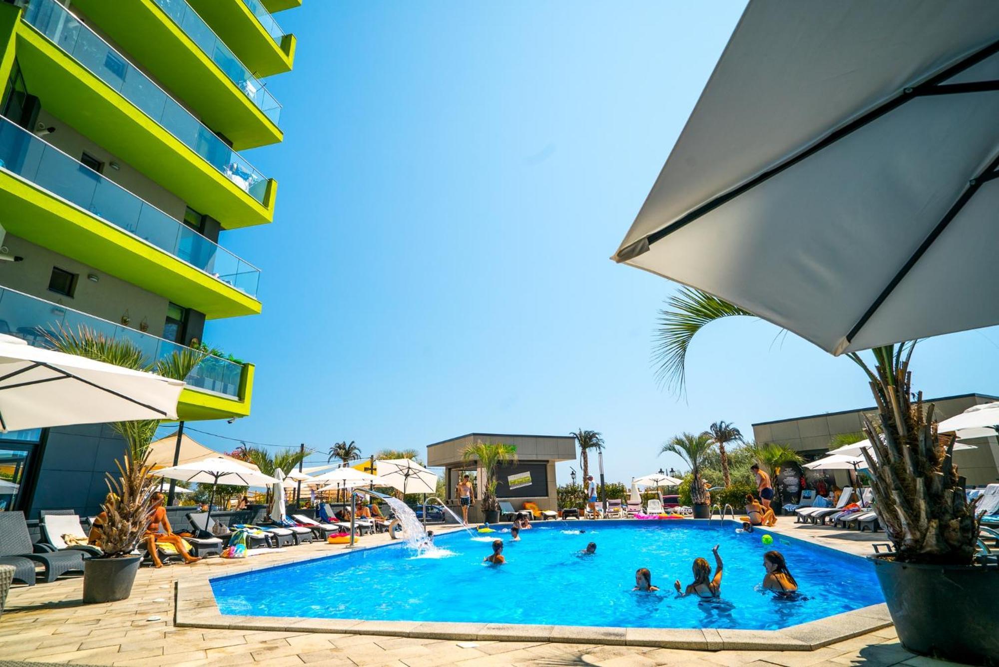 Aquamarine - Pool & Spa Beach Resort Năvodari Exterior foto